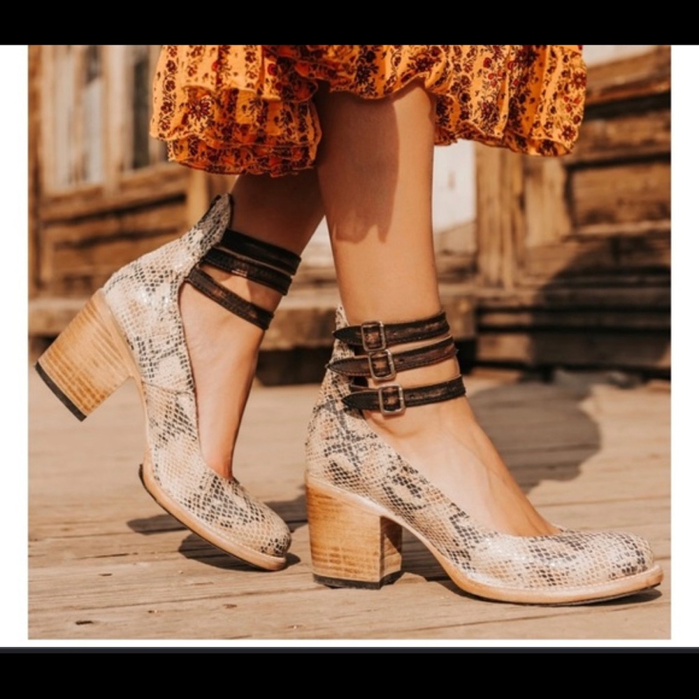 Freebird Randi Multi Snake heels. EUC